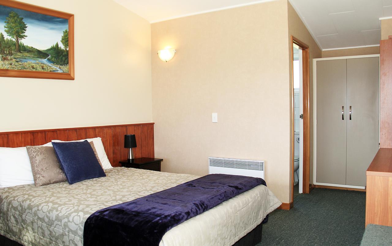 Te Anau Manapouri Lake Hotel Ngoại thất bức ảnh