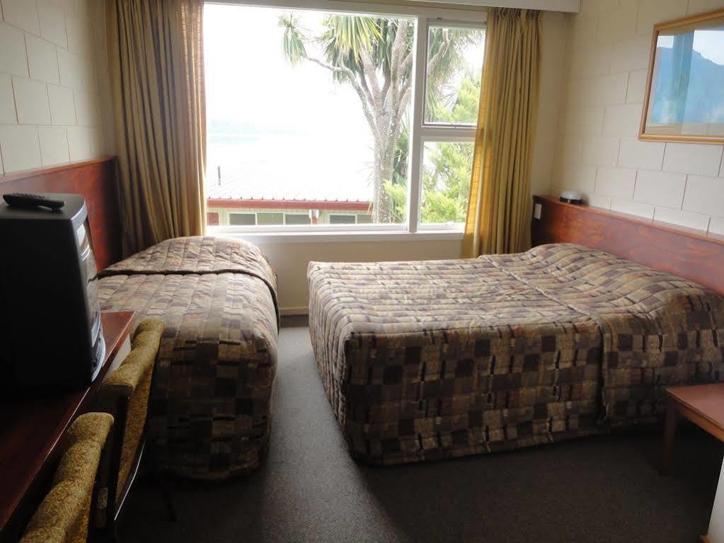 Te Anau Manapouri Lake Hotel Ngoại thất bức ảnh