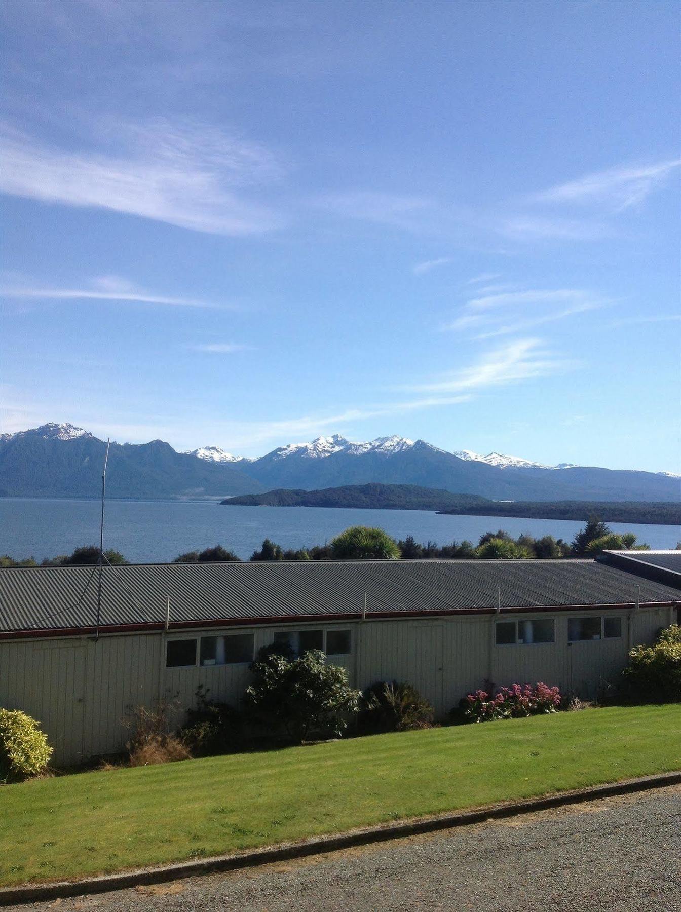 Te Anau Manapouri Lake Hotel Ngoại thất bức ảnh
