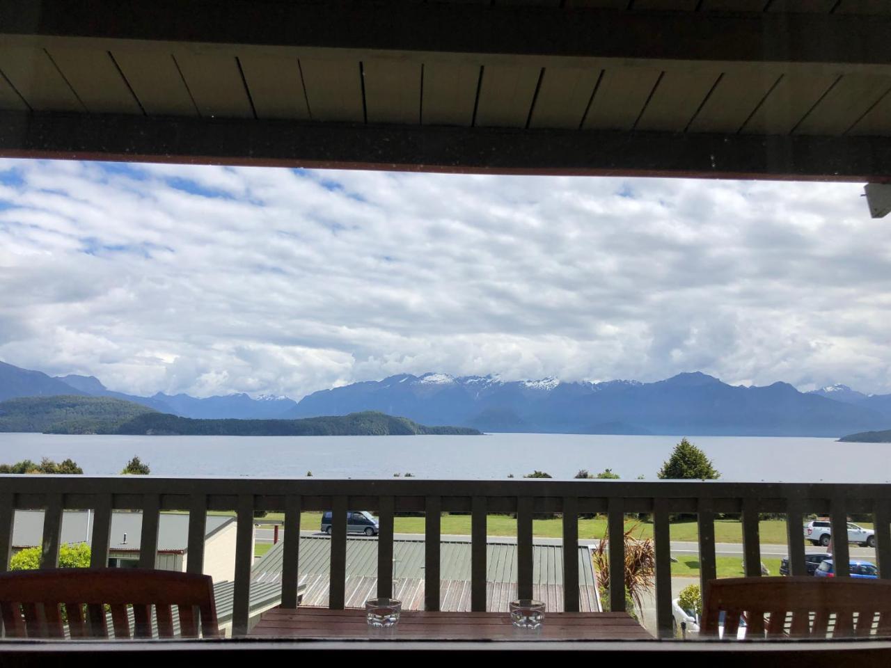 Te Anau Manapouri Lake Hotel Ngoại thất bức ảnh