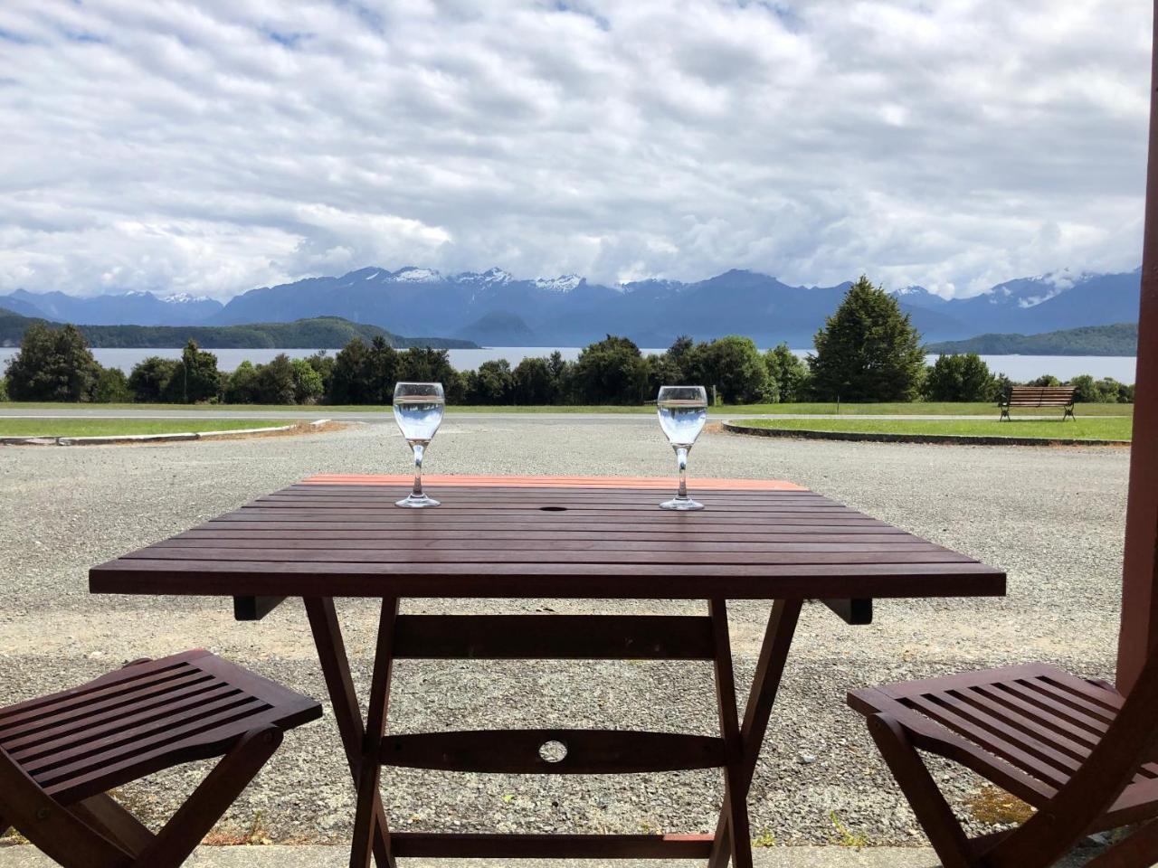 Te Anau Manapouri Lake Hotel Ngoại thất bức ảnh