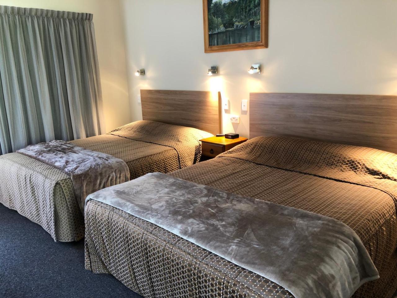 Te Anau Manapouri Lake Hotel Ngoại thất bức ảnh