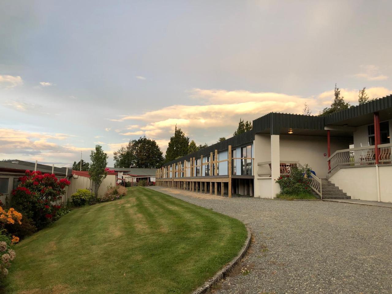 Te Anau Manapouri Lake Hotel Ngoại thất bức ảnh