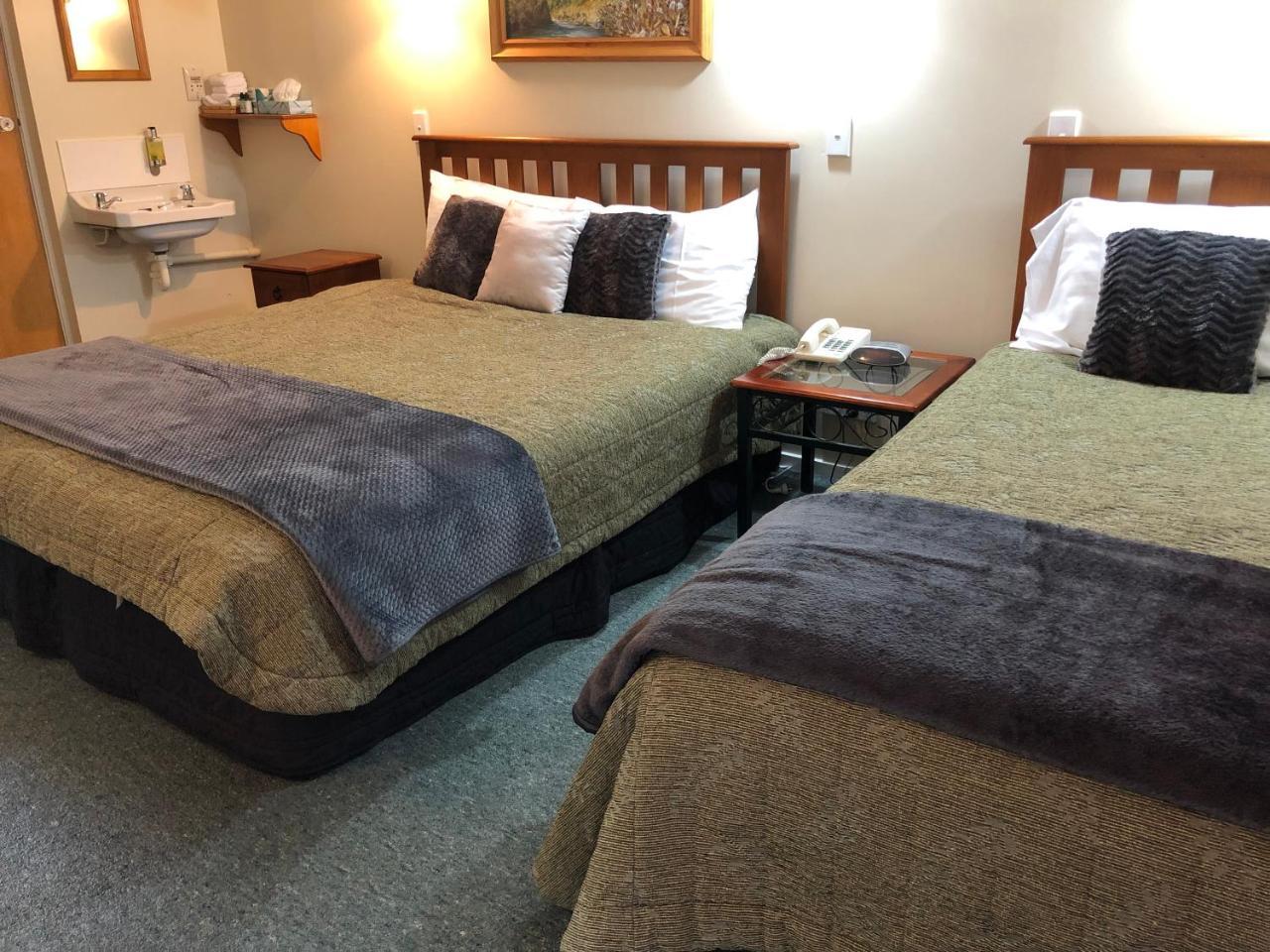 Te Anau Manapouri Lake Hotel Ngoại thất bức ảnh