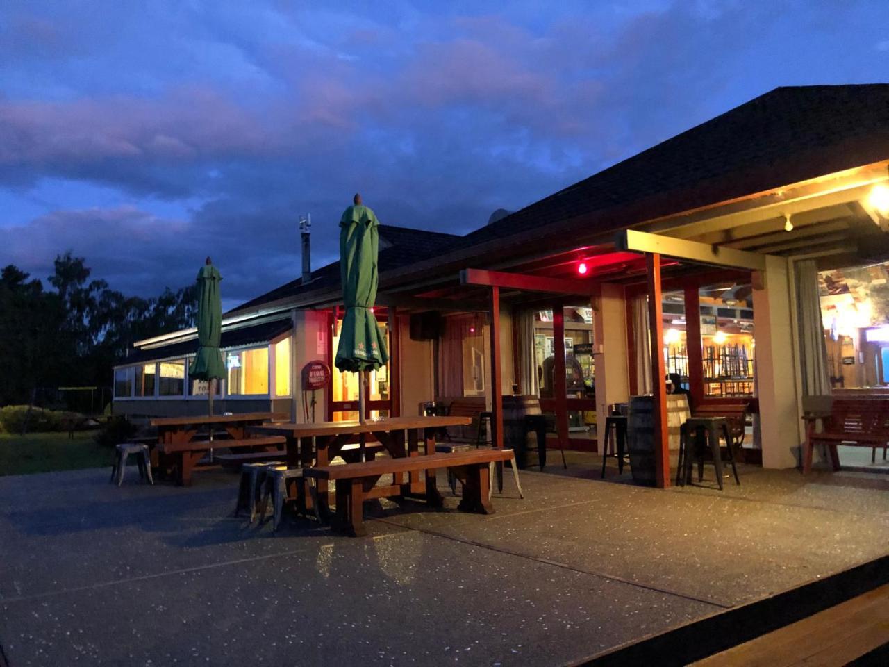 Te Anau Manapouri Lake Hotel Ngoại thất bức ảnh