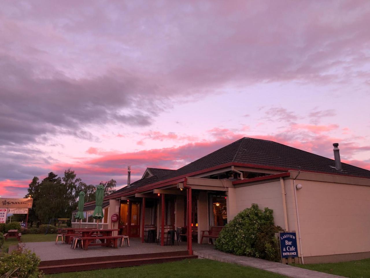 Te Anau Manapouri Lake Hotel Ngoại thất bức ảnh